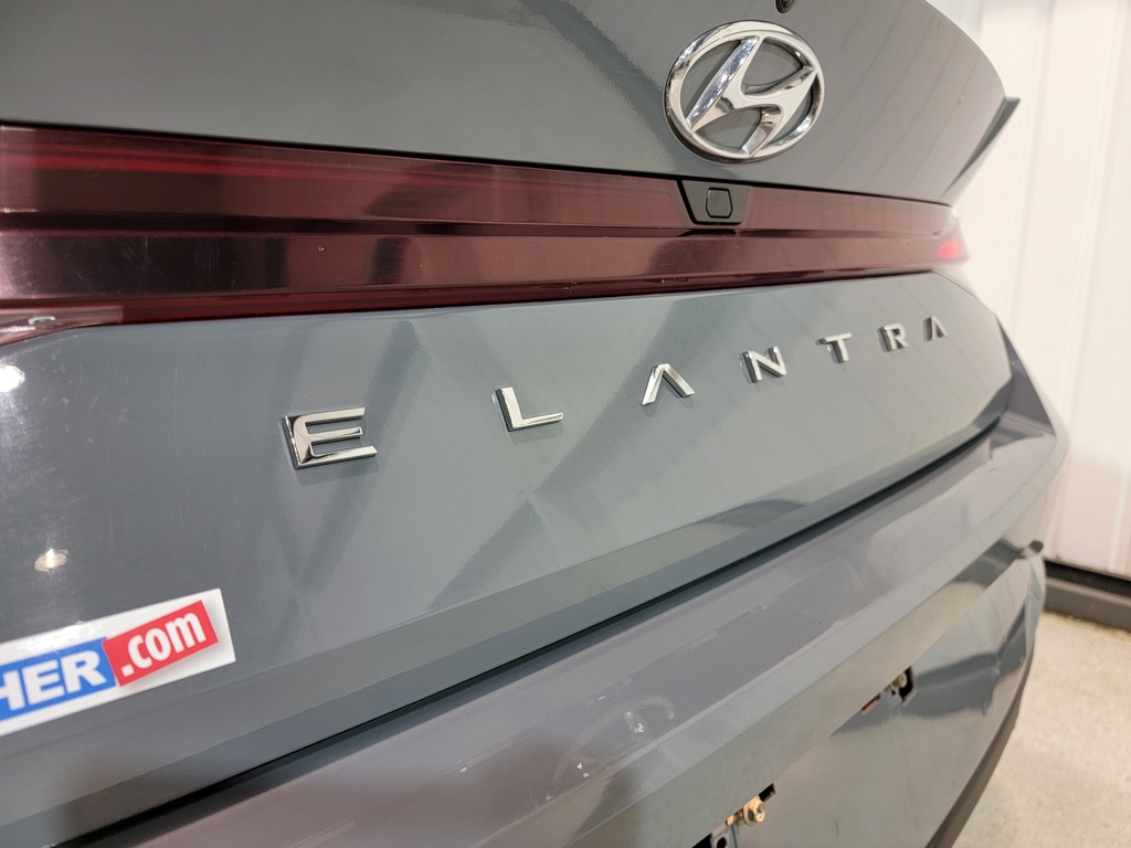 Hyundai Elantra 2021