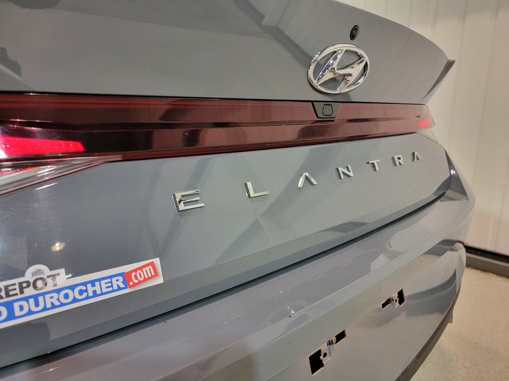 Hyundai Elantra 2021