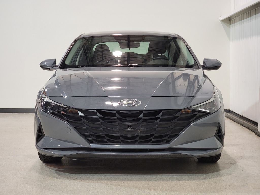 Hyundai Elantra 2021