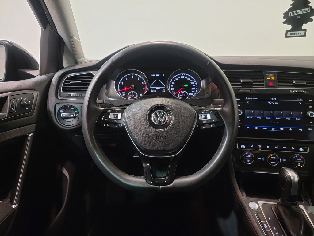 Volkswagen Golf 2021