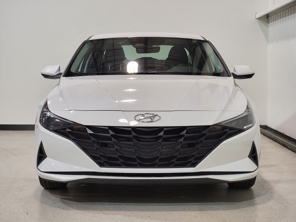 Hyundai Elantra 2021