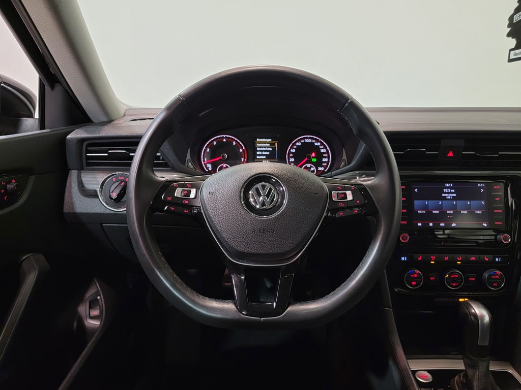 Volkswagen Passat 2021