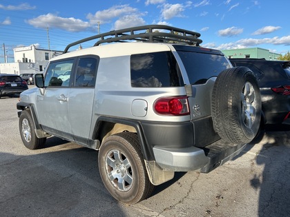 used 2007 Toyota FJ Cruiser car, priced at $10,577