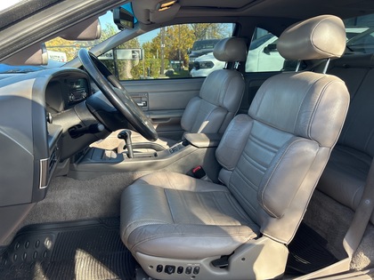 used 1992 Ford Thunderbird car, priced at $9,999