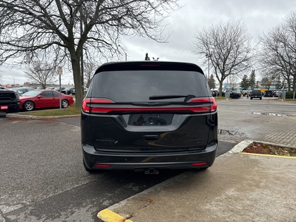 used 2021 Chrysler Pacifica car, priced at $35,888