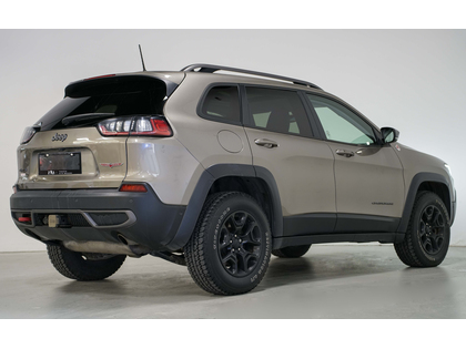 used 2019 Jeep Cherokee car, priced at $25,910