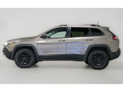 used 2019 Jeep Cherokee car, priced at $25,910