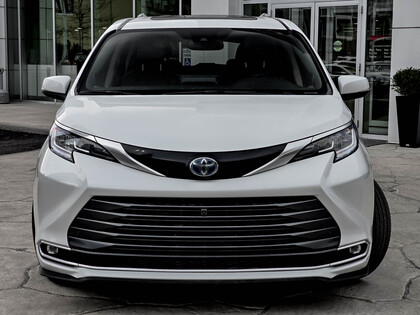 used 2022 Toyota Sienna car, priced at $58,495