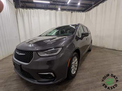 used 2021 Chrysler Pacifica car, priced at $33,903