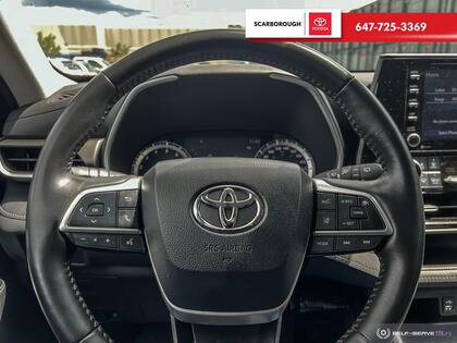 used 2022 Toyota Highlander car, priced at $42,995