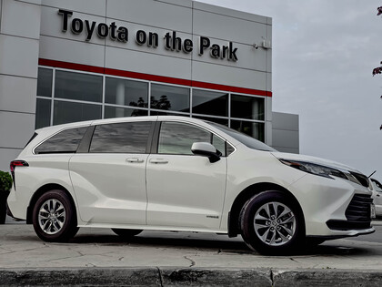 used 2021 Toyota Sienna car, priced at $49,995