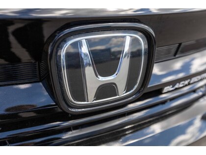 used 2022 Honda Pilot car, priced at $45,998