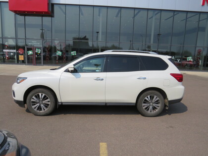 used 2017 Nissan Pathfinder car, priced at $20,998