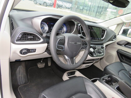 used 2023 Chrysler Pacifica car, priced at $43,998