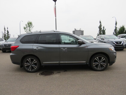 used 2020 Nissan Pathfinder car, priced at $26,998