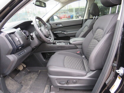 used 2022 Nissan Pathfinder car, priced at $40,998