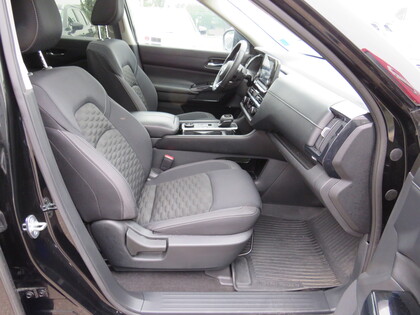 used 2022 Nissan Pathfinder car, priced at $40,998