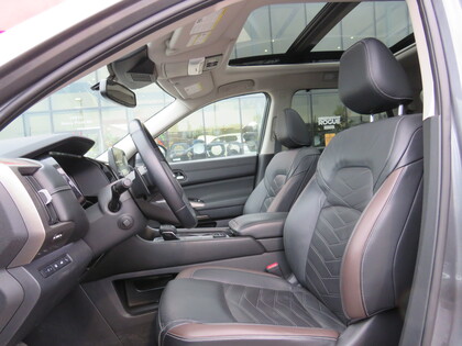 used 2022 Nissan Pathfinder car, priced at $45,995