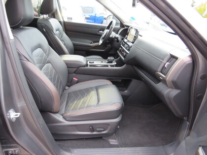 used 2022 Nissan Pathfinder car, priced at $45,995