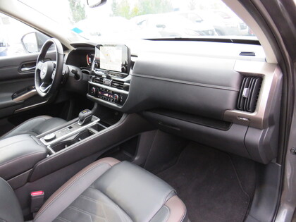 used 2022 Nissan Pathfinder car, priced at $45,995