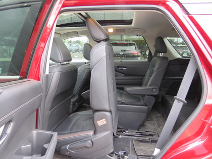 used 2022 Nissan Pathfinder car, priced at $47,998