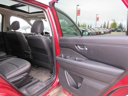 used 2022 Nissan Pathfinder car, priced at $47,998