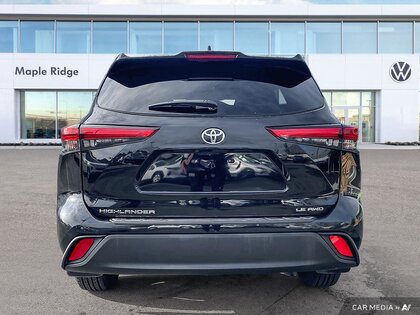 used 2022 Toyota Highlander car, priced at $43,025