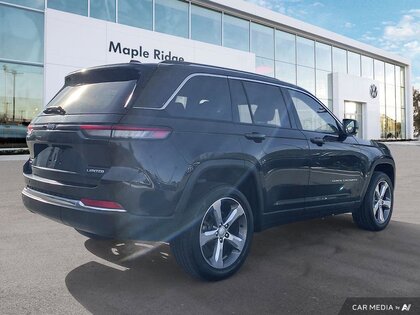 used 2022 Jeep Grand Cherokee car, priced at $44,914