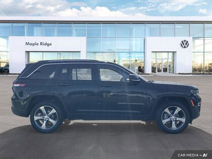 used 2022 Jeep Grand Cherokee car, priced at $44,914