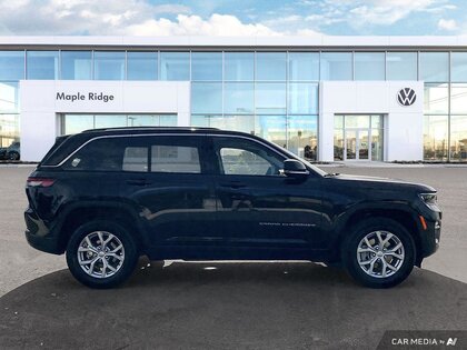 used 2023 Jeep Grand Cherokee car, priced at $43,301