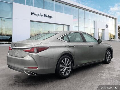 used 2020 Lexus ES car, priced at $37,596