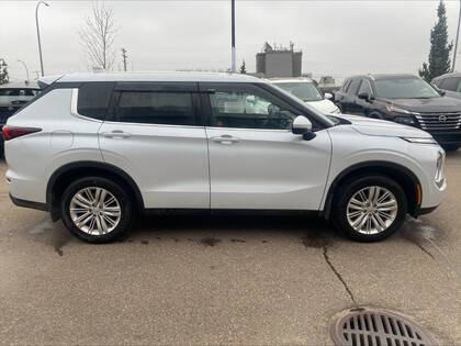 used 2023 Mitsubishi Outlander car, priced at $33,995