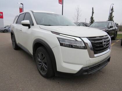 used 2022 Nissan Pathfinder car, priced at $42,998