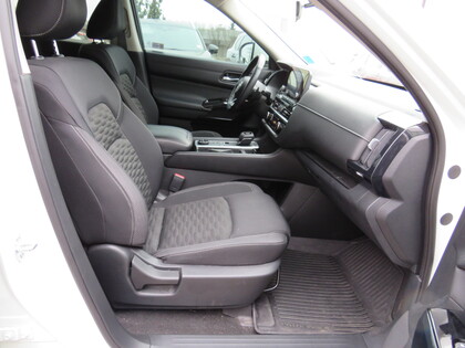 used 2022 Nissan Pathfinder car, priced at $42,998