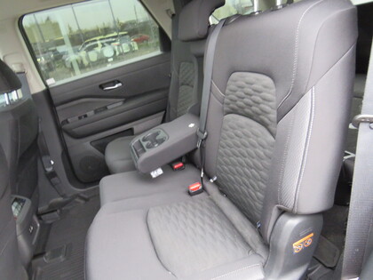 used 2022 Nissan Pathfinder car, priced at $42,998