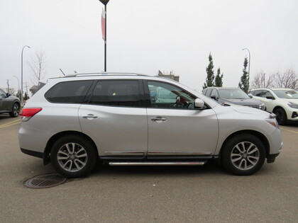 used 2014 Nissan Pathfinder car, priced at $15,998