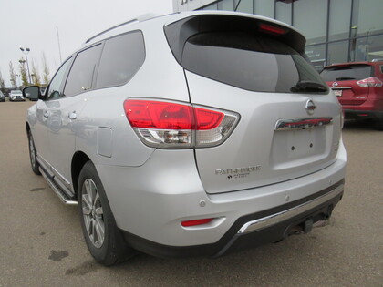 used 2014 Nissan Pathfinder car, priced at $15,998