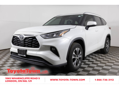 used 2023 Toyota Highlander car, priced at $48,998