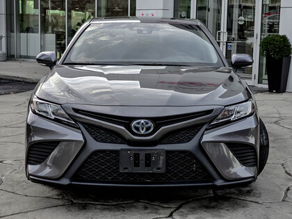 used 2018 Toyota Camry Hybrid car, priced at $26,995