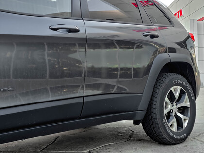 used 2015 Jeep Cherokee car, priced at $16,995