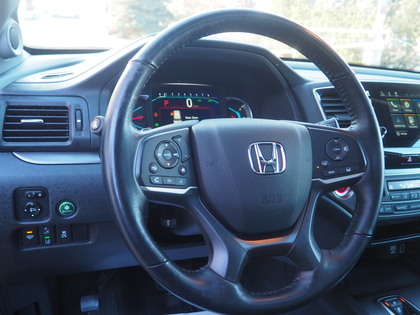 used 2021 Honda Pilot car, priced at $35,900