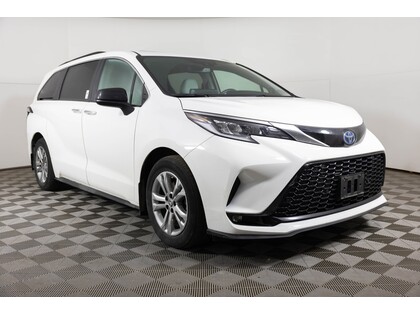 used 2022 Toyota Sienna car, priced at $57,998