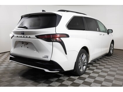 used 2022 Toyota Sienna car, priced at $57,998