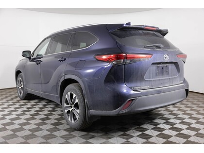 used 2020 Toyota Highlander car, priced at $35,998