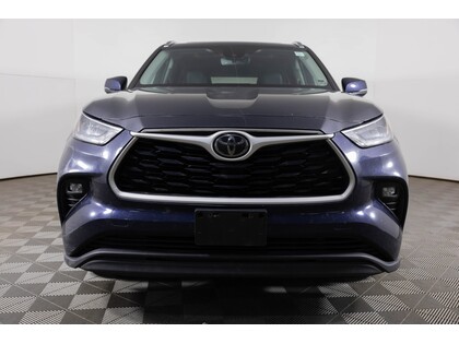 used 2020 Toyota Highlander car, priced at $35,998