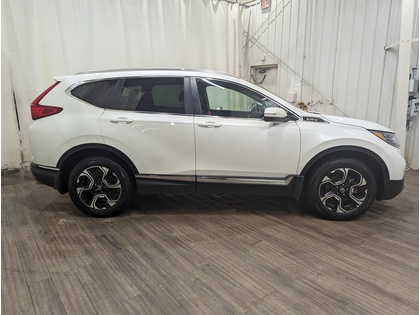 used 2017 Honda CR-V car, priced at $29,104