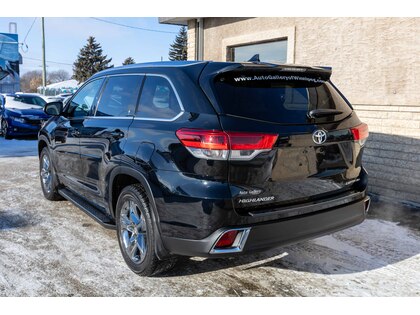 used 2018 Toyota Highlander car, priced at $35,997