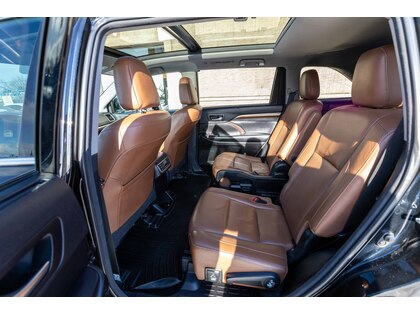 used 2018 Toyota Highlander car, priced at $35,997