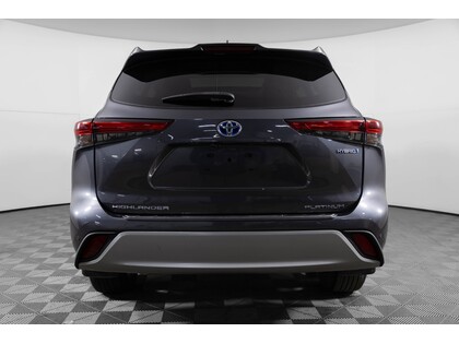 used 2020 Toyota Highlander Hybrid car, priced at $52,998