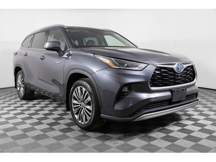 used 2020 Toyota Highlander Hybrid car, priced at $52,998